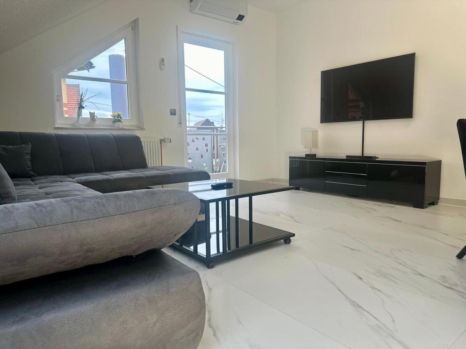 Flexible, Schoene Und Gut Aussehende Feriensuite Reutlingen Bagian luar foto